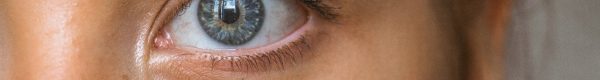 close-up photo of persons eye